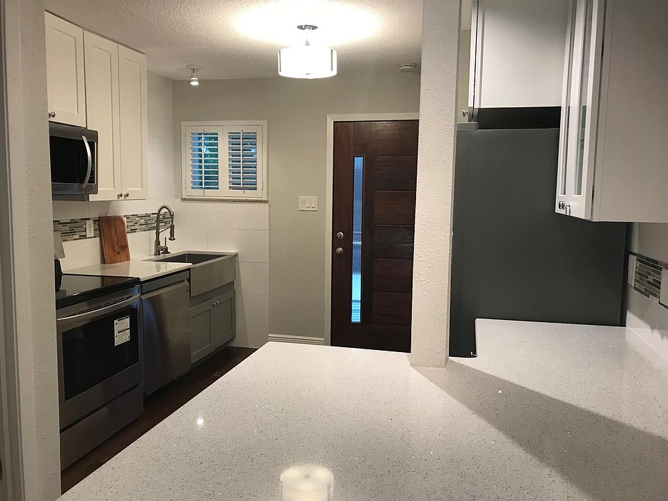The pass through kitchen is perfect for grocery delivery rig