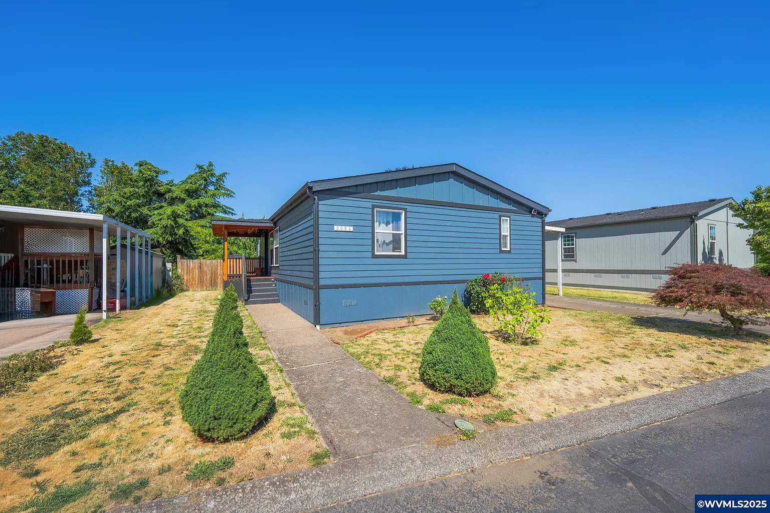 5082 Briarwood Cir N photo 1