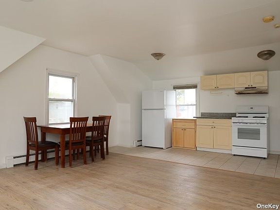 5th image of 40 Pequot Ave #B