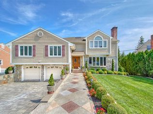 43 Priscilla Ln, Port Chester, NY 10573
