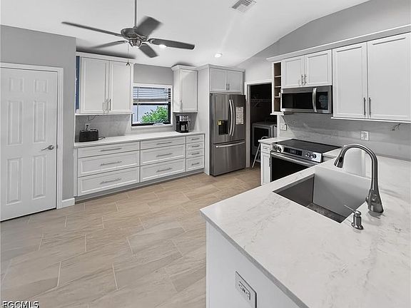 3rd image of 15472 Admiralty Cir #1