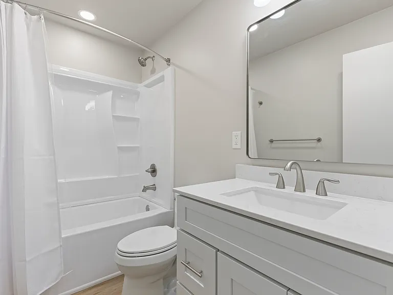 primary bedroom bath