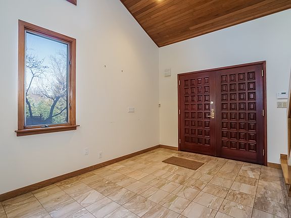 4th image of 7 Audrey Ln