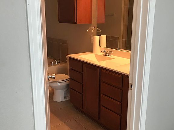 2nd image of 1620 Bryant Dr Unit 1706