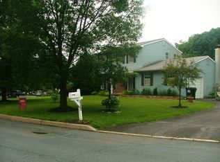 1975 Bishop Wood Blvd W, Harleysville, PA 19438