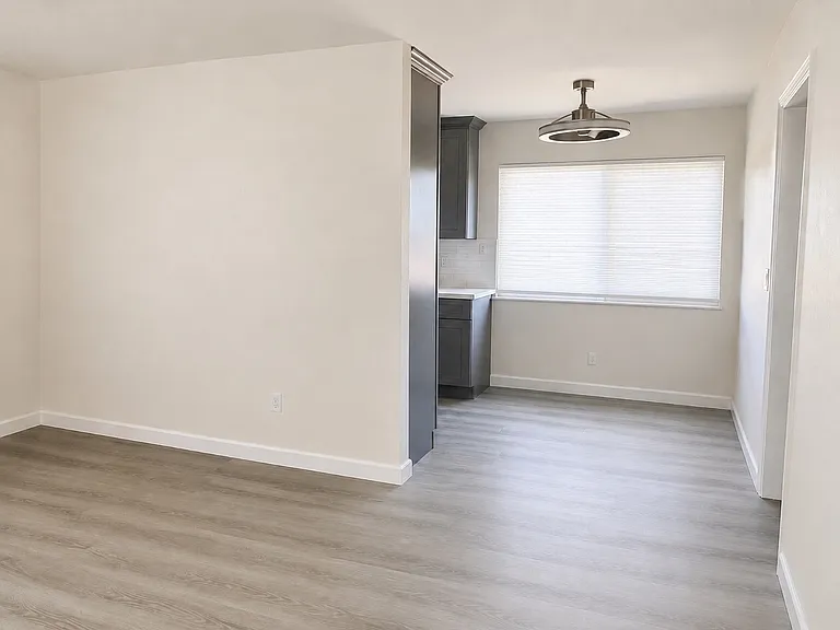 727 E Duane Ave #3 — Photo 4