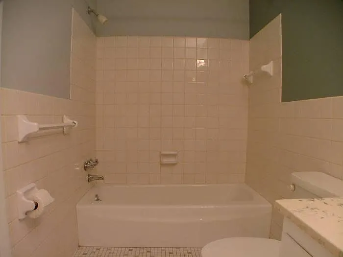 Bathtub