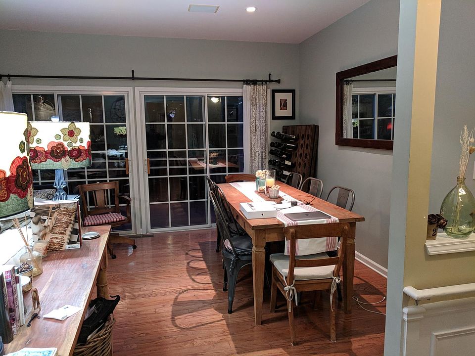 Living room dining area