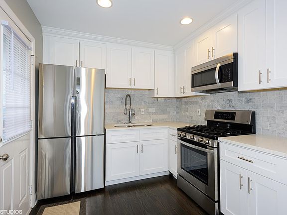 2nd image of 300 Hill Ave