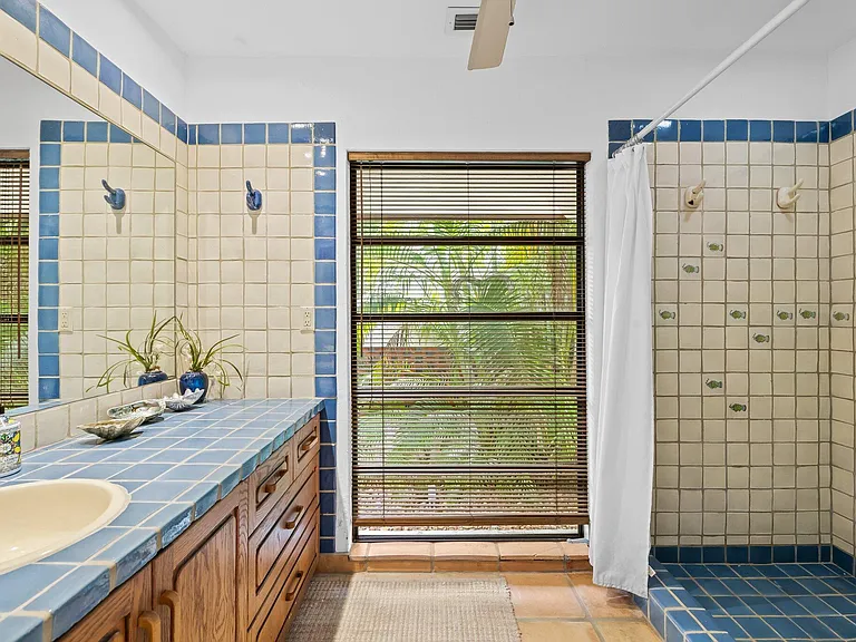 1511 E Lake Dr — Photo 26