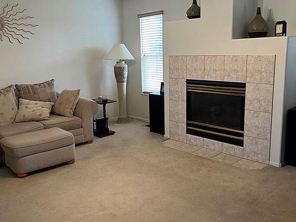 3rd image of 324 W Mangrum Dr