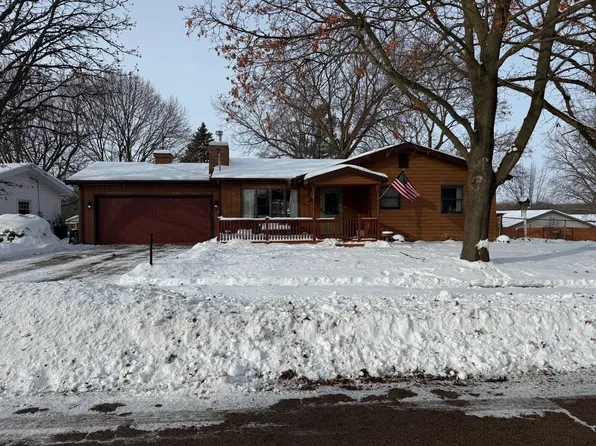 805 5th Ave, Dixon, IL 61021