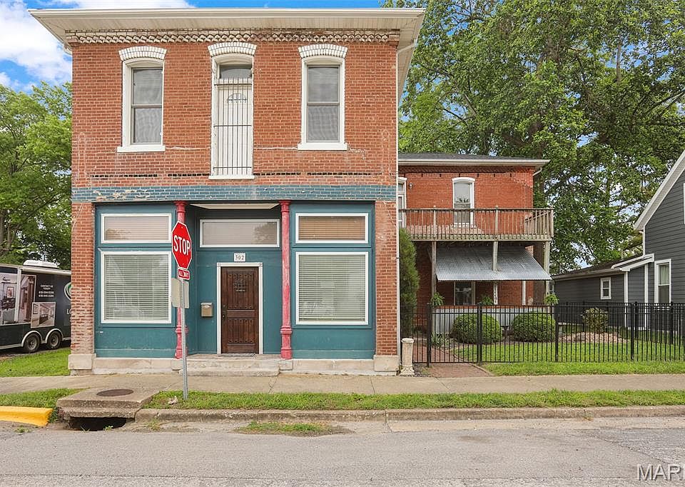 1st image of 302 S Main St