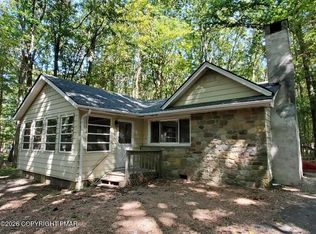 1146 Colt Ln, Pocono Summit, PA 18346