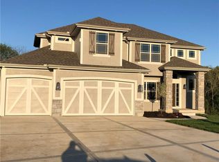 7545 NW Moore Dr, Parkville, MO 64152