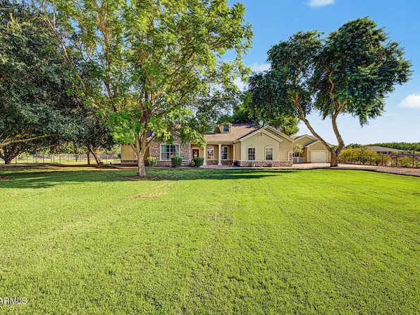 17313 W OCOTILLO Road, Waddell, AZ 85355