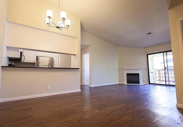 Laurel Grove — Photo 13