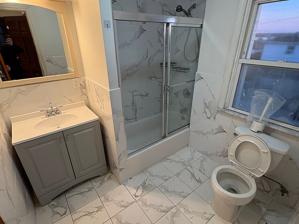 1st image of 119 Mills Ave #3