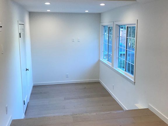 5th image of 1037 Marcussen Dr #2