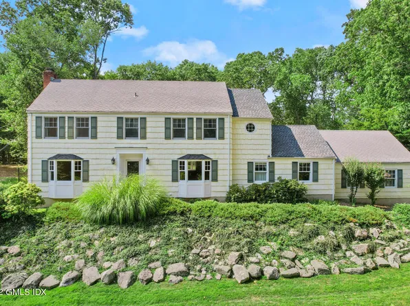 1 Sundance Dr, Cos Cob, CT 06807