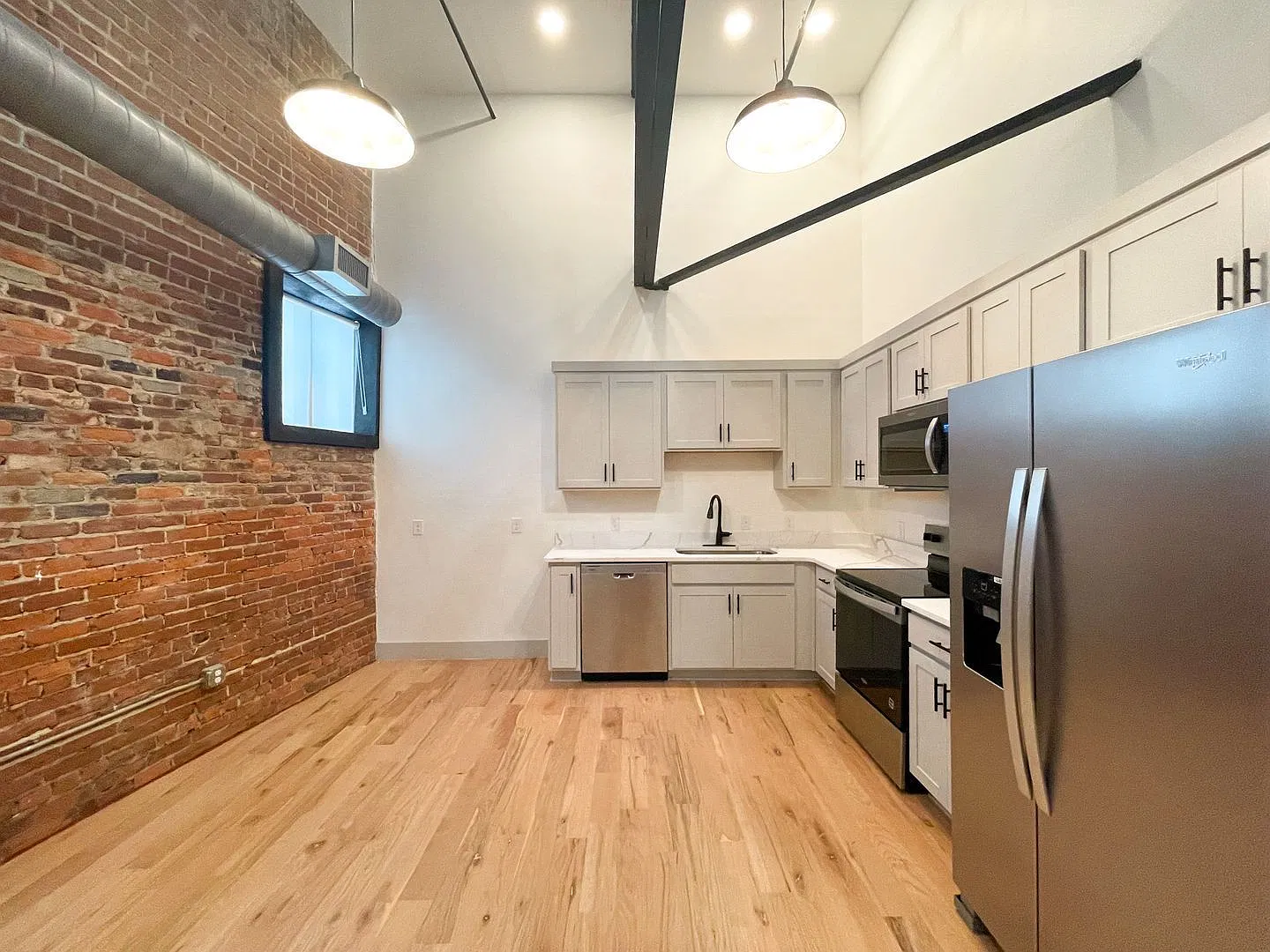 1 bed, 1.0 bath, 632 sqft, $1,250 — Photo 3