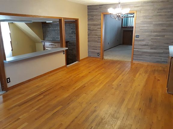 4th image of 1814 W 6th Ave