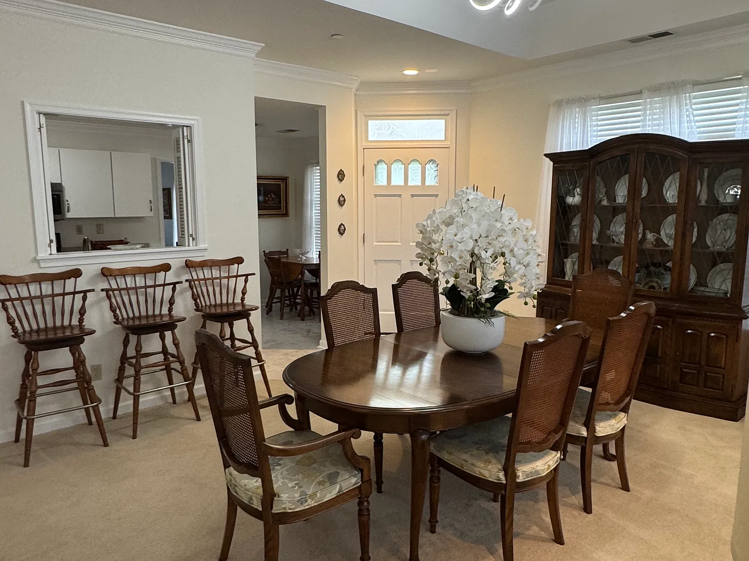 2 bed, 1680 sqft, $2,100 — Photo 4