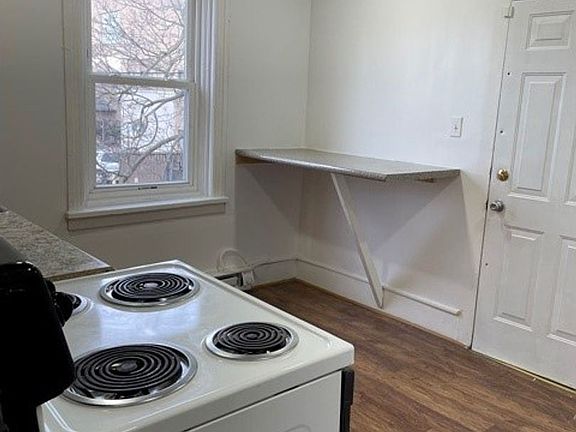 3rd image of 151 S 18th St #2