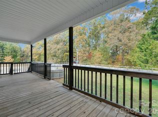 513 Weathers Creek Rd, Troutman, NC 28166