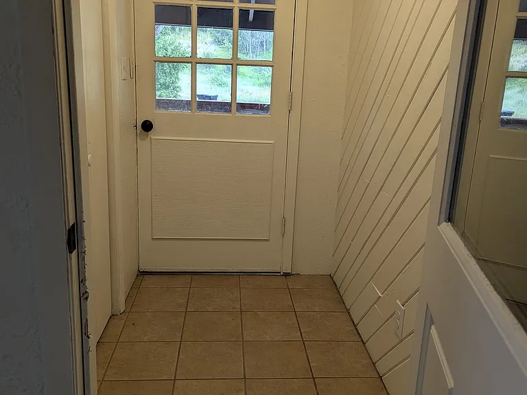 2562 Cortina Ln — Photo 3