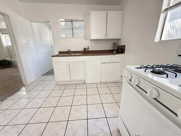 1720 E San Bernardino Ave — Photo 11