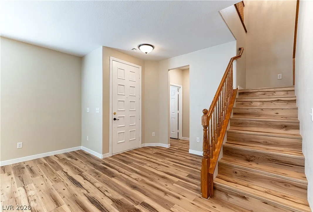 3 bed, 2.5 bath, 1739 sqft, $2,000 — Photo 4