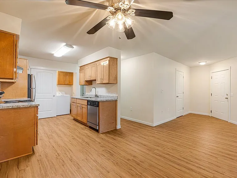 Cascade Woods Apartments — Photo 23