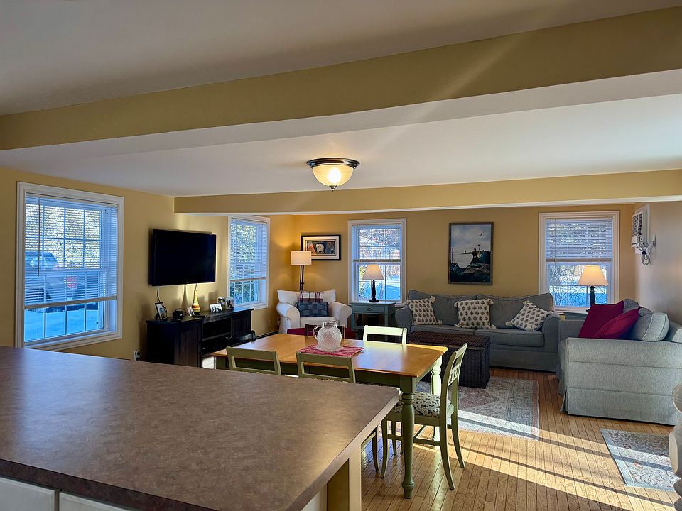 1st image of 1070 Town Harbor Ln