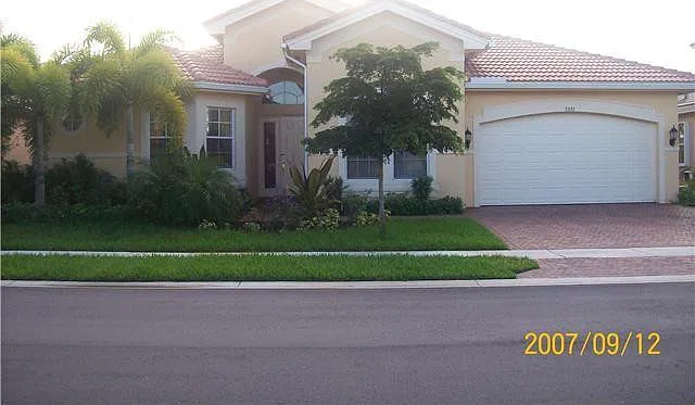 4 bed, 3.0 bath, 2443 sqft, $6,200 — Photo 1