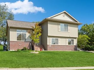 406 Thornbury Ave, Iowa City, IA 52245
