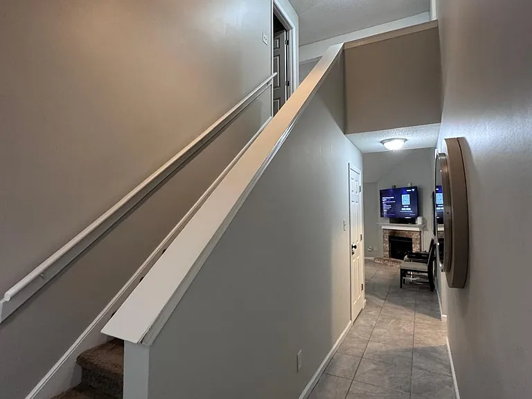 6996 Beringer Dr S — Photo 32
