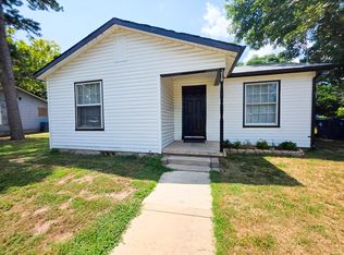 318 Dean St, Athens, TX 75751