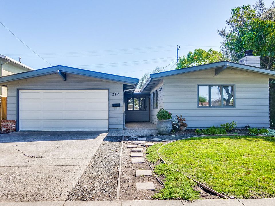 1st image of 312 Lakechime Dr