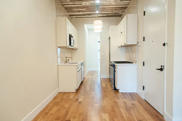 Rented by Nooklyn NYC LLC | media 78