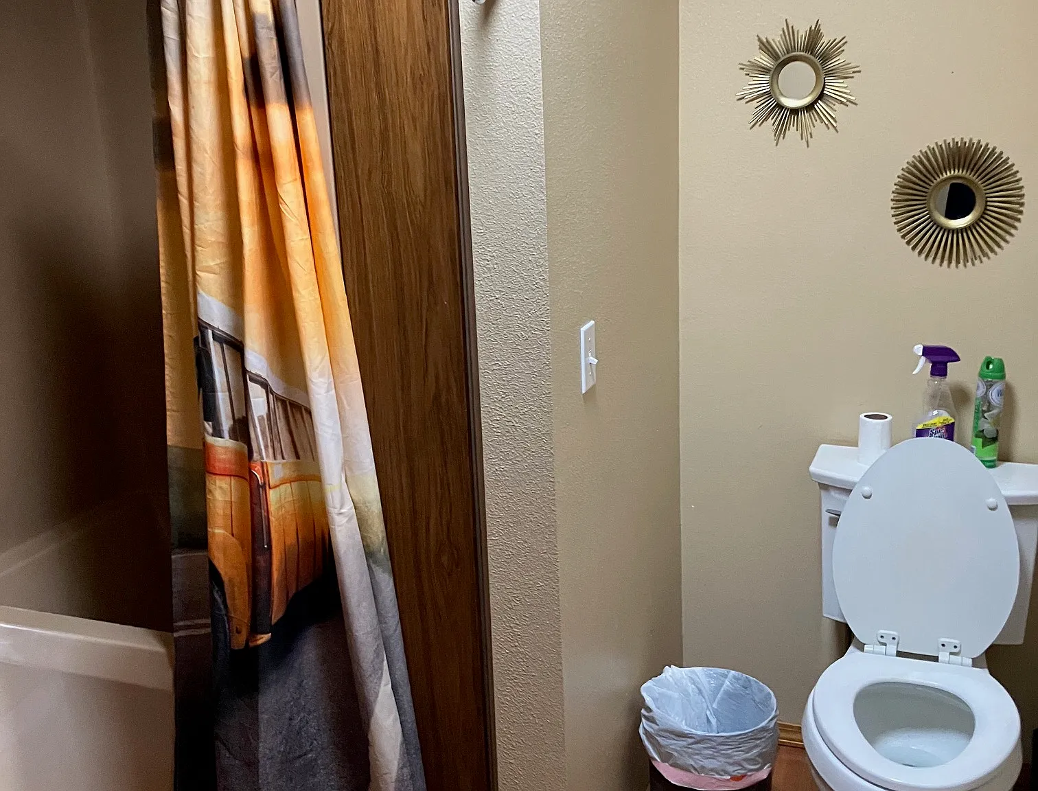 5 bed, 2915 sqft, $950 — Photo 2