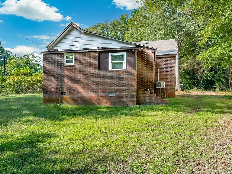 506 Plain St — Photo 24