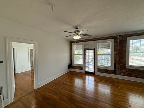 4th image of 809 W Platt St APT 4