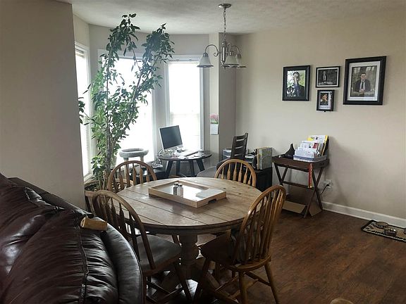 5th image of 705 Village Creek Dr APT A