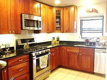 2nd image of 2928 Sampson Ave