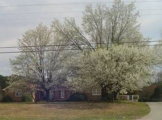 285 Castlewood Dr, Tyrone, GA 30290