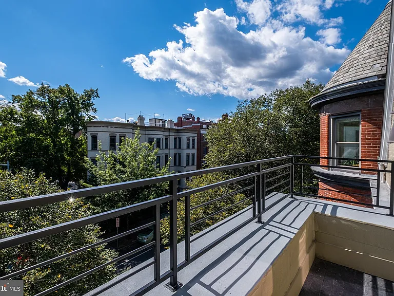 2121 R St NW — Photo 34
