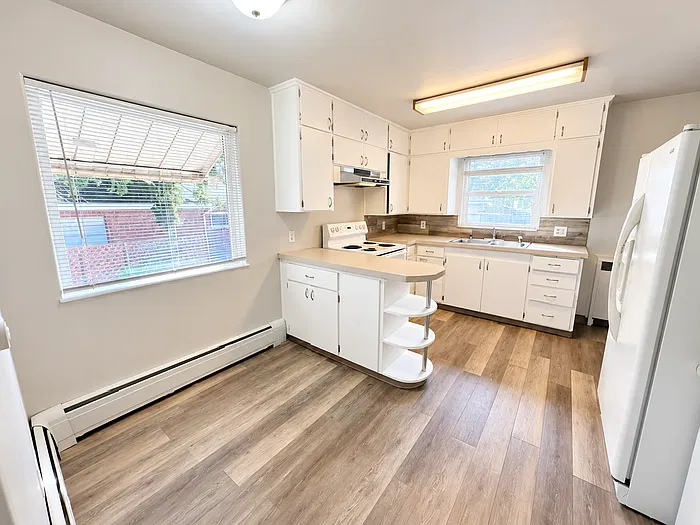3 bed, 2.0 bath, 1550 sqft, $1,750 — Photo 3