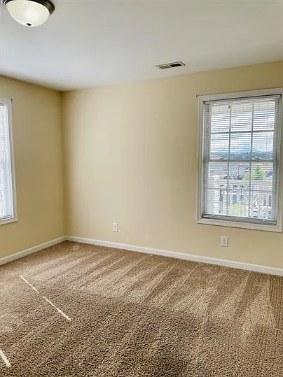 301 Rotunda St — Photo 9