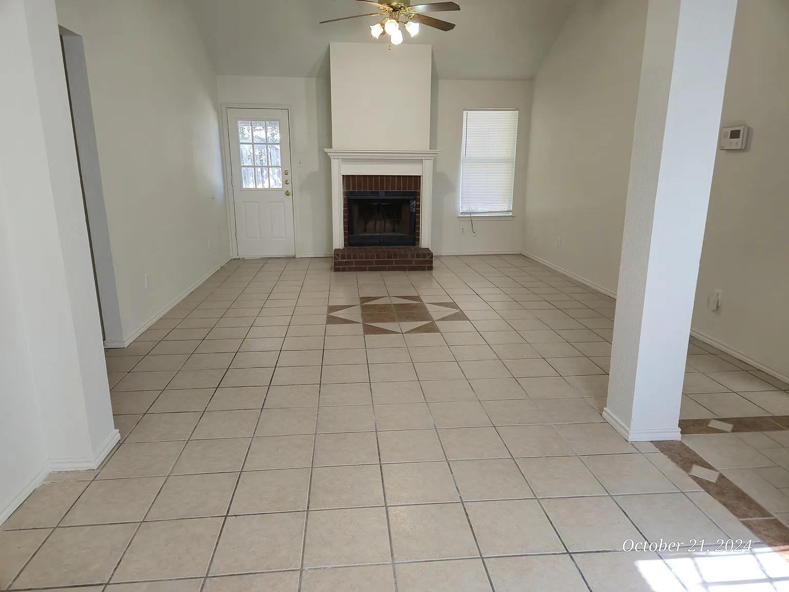 3 bed, 1286 sqft, $1,300 — Photo 2